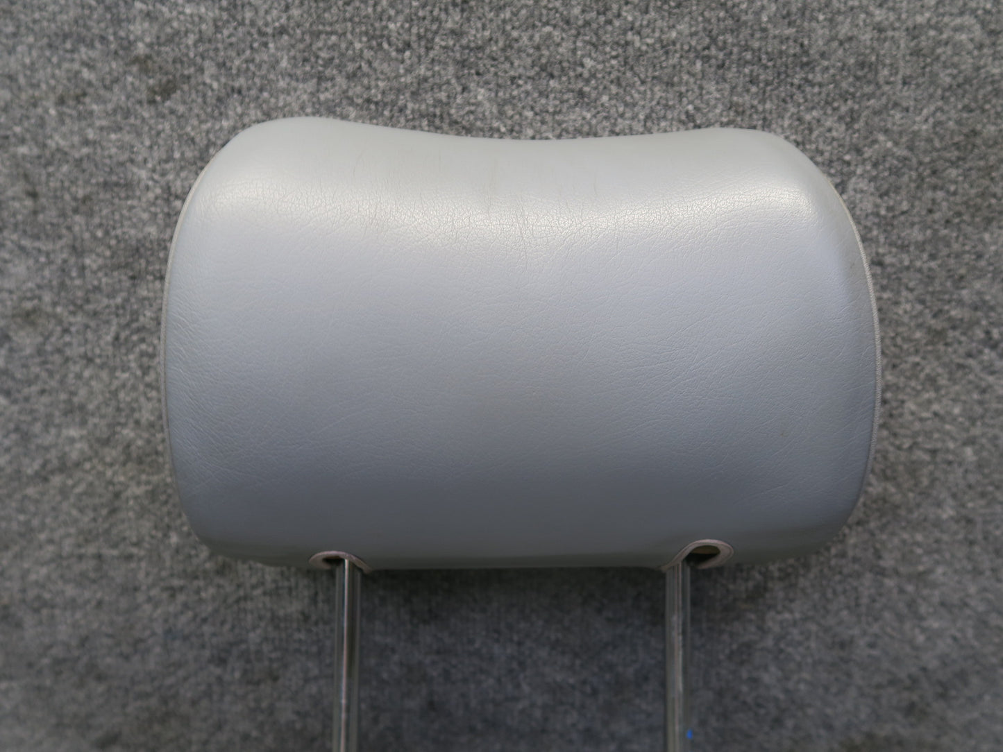 86-91 Mercedes W126 Set of 2 Front Left & Right Leather Headrest Gray OEM