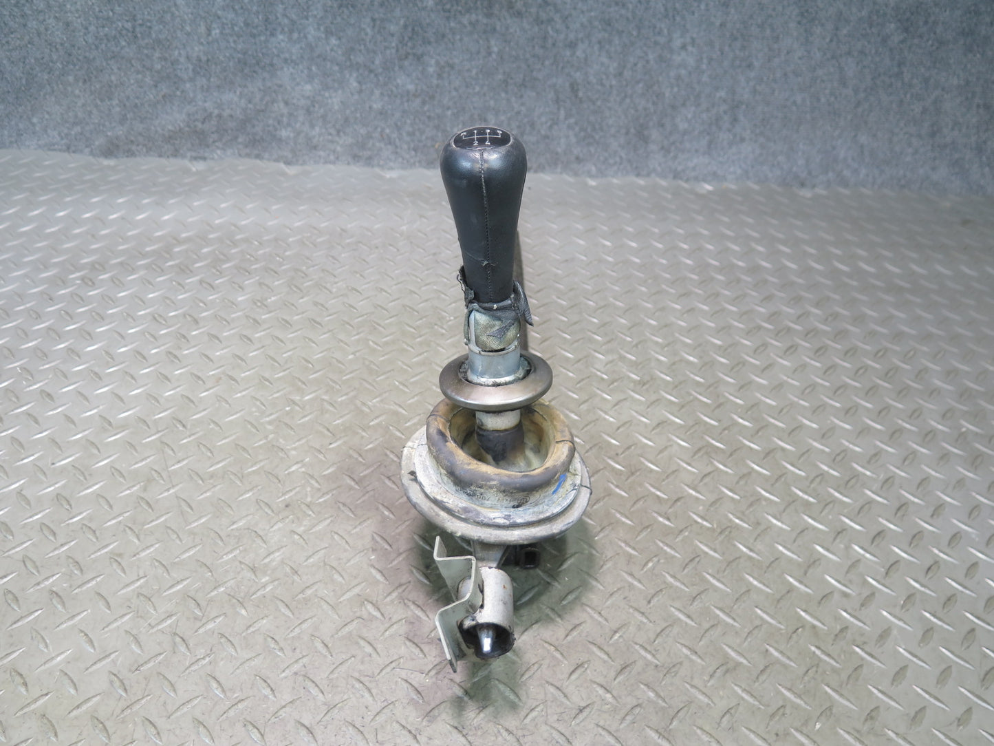 96-99 BMW E36/7 Z3 1.9L M44 M/T Manual Transmission Shifter Knob Assembly OEM