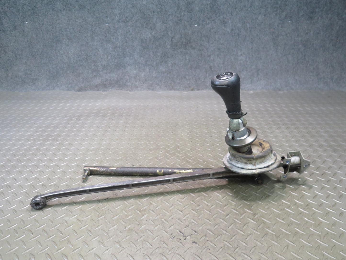 96-99 BMW E36/7 Z3 1.9L M44 M/T Manual Transmission Shifter Knob Assembly OEM