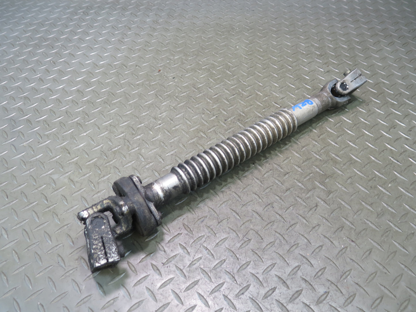 96-02 BMW E36/7 Z3 Steering Column Lower U Joint Linkage Shaft OEM