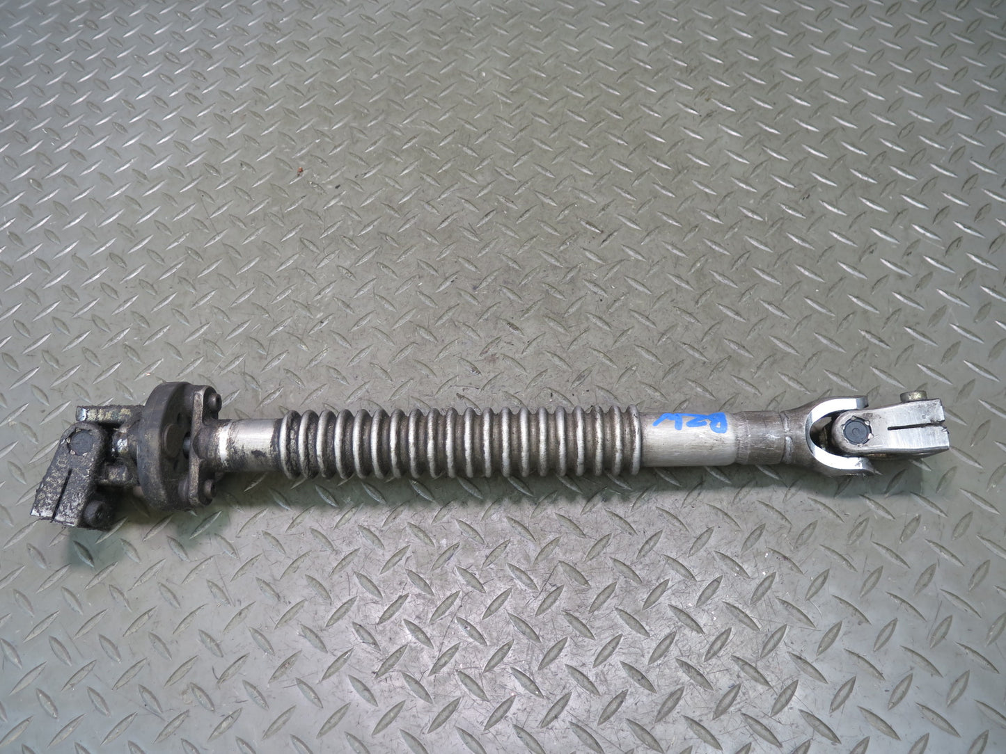 96-02 BMW E36/7 Z3 Steering Column Lower U Joint Linkage Shaft OEM