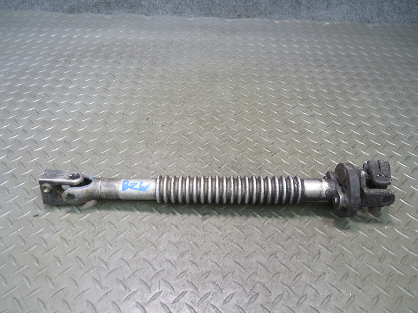 96-02 BMW E36/7 Z3 Steering Column Lower U Joint Linkage Shaft OEM