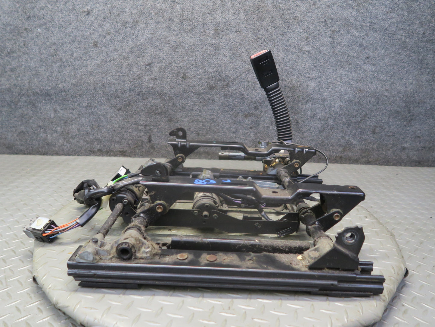 98-02 BMW E36/7 Z3 Front Left Seat Lower Frame Track Rail w Motors OEM