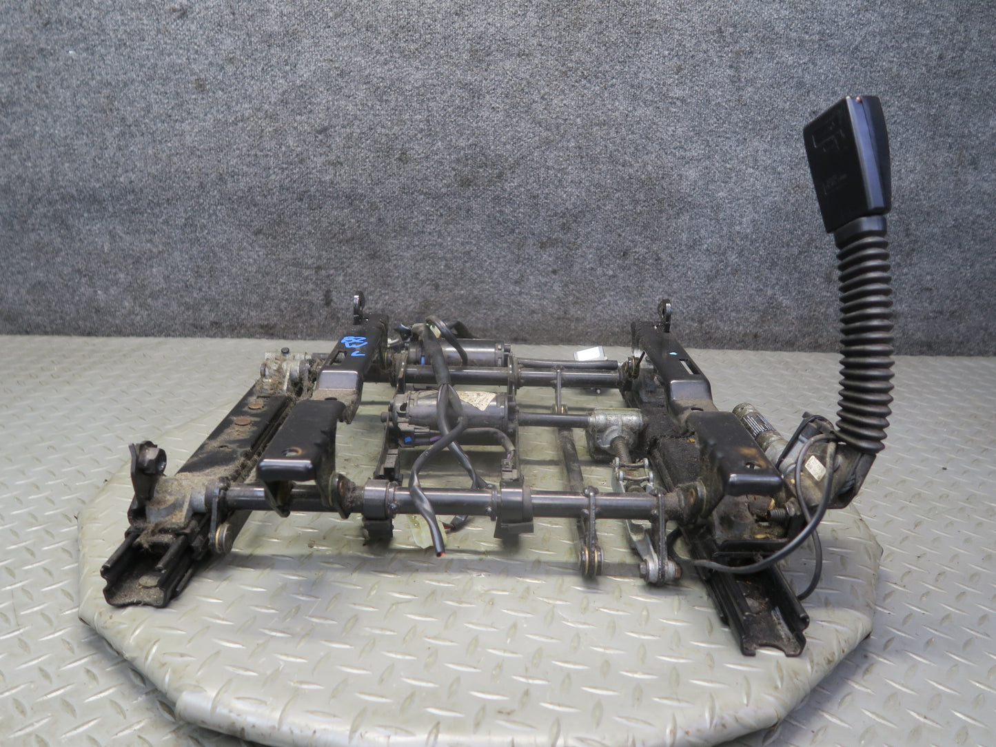 98-02 BMW E36/7 Z3 Front Left Seat Lower Frame Track Rail w Motors OEM