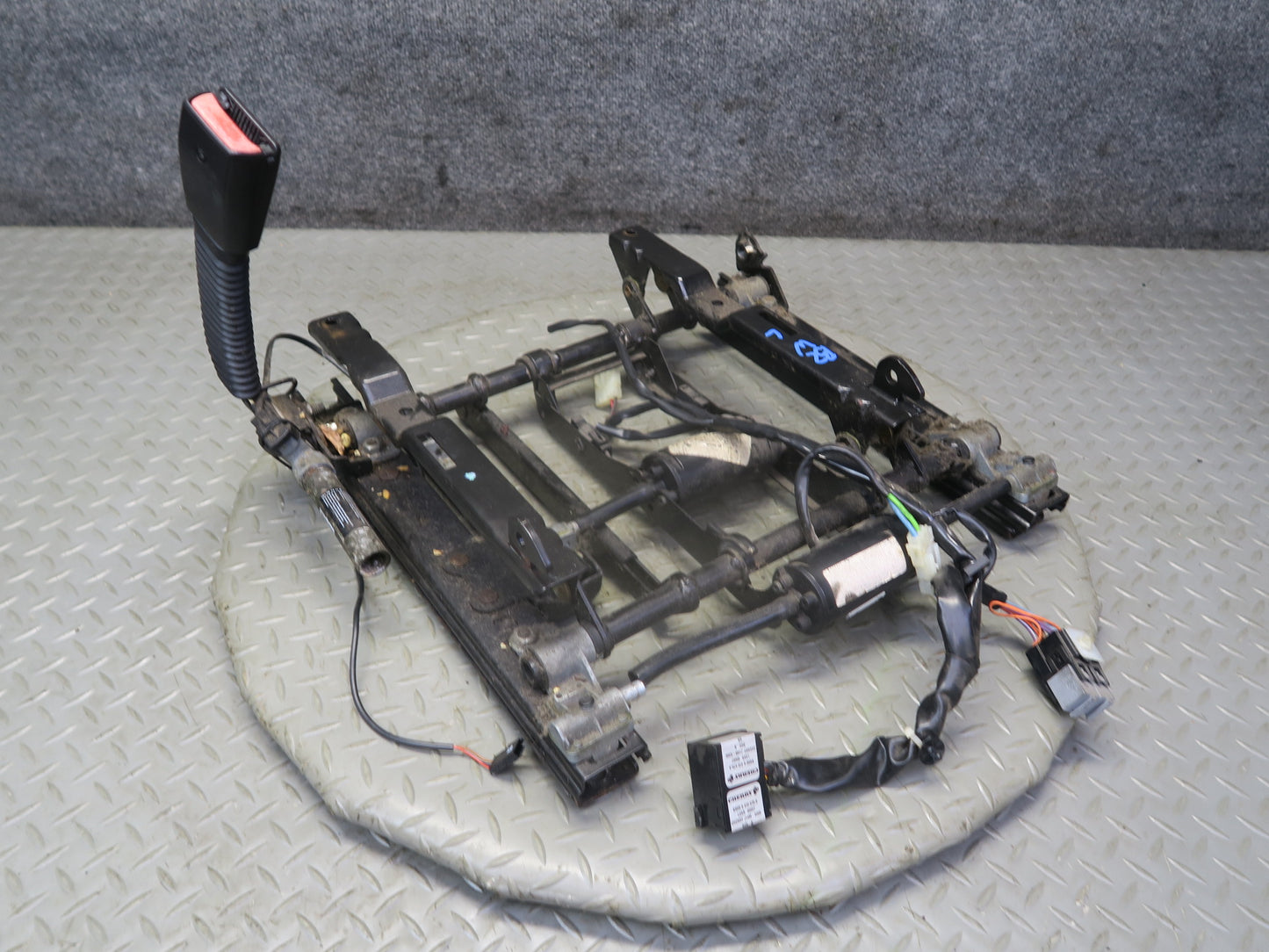 98-02 BMW E36/7 Z3 Front Left Seat Lower Frame Track Rail w Motors OEM