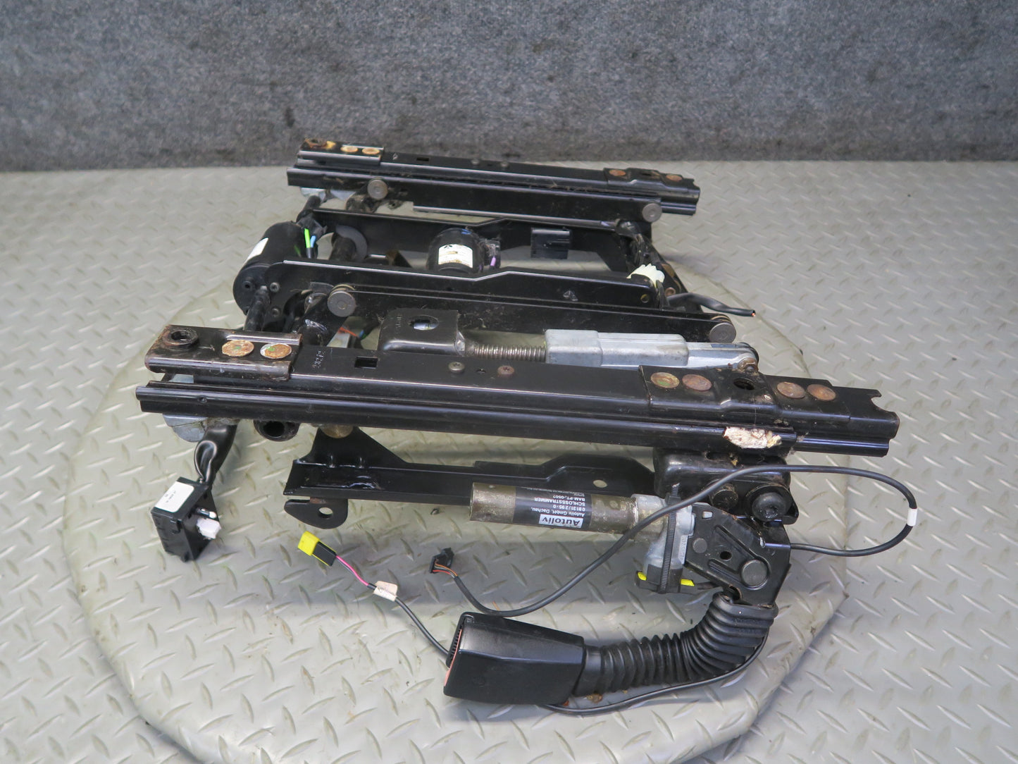 98-02 BMW E36/7 Z3 Front Left Seat Lower Frame Track Rail w Motors OEM