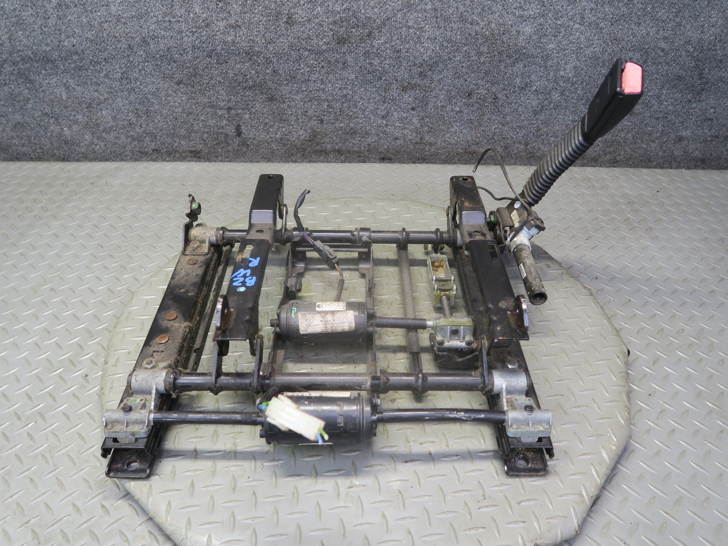 98-02 BMW E36/7 Z3 Front Right Seat Lower Frame Track Rail w Motors OEM