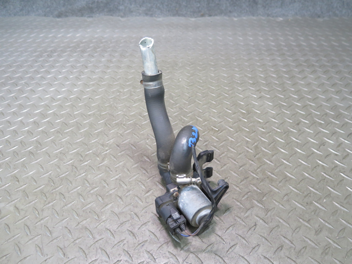96-02 BMW E36/7 Z3 Heater Control Coolant  Water Valve Pump OEM