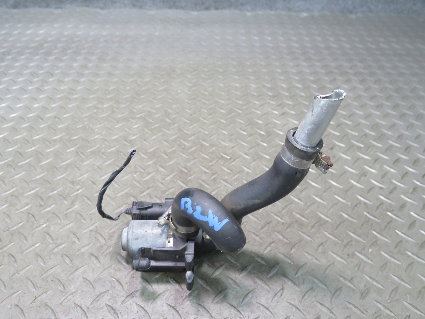 96-02 BMW E36/7 Z3 Heater Control Coolant  Water Valve Pump OEM