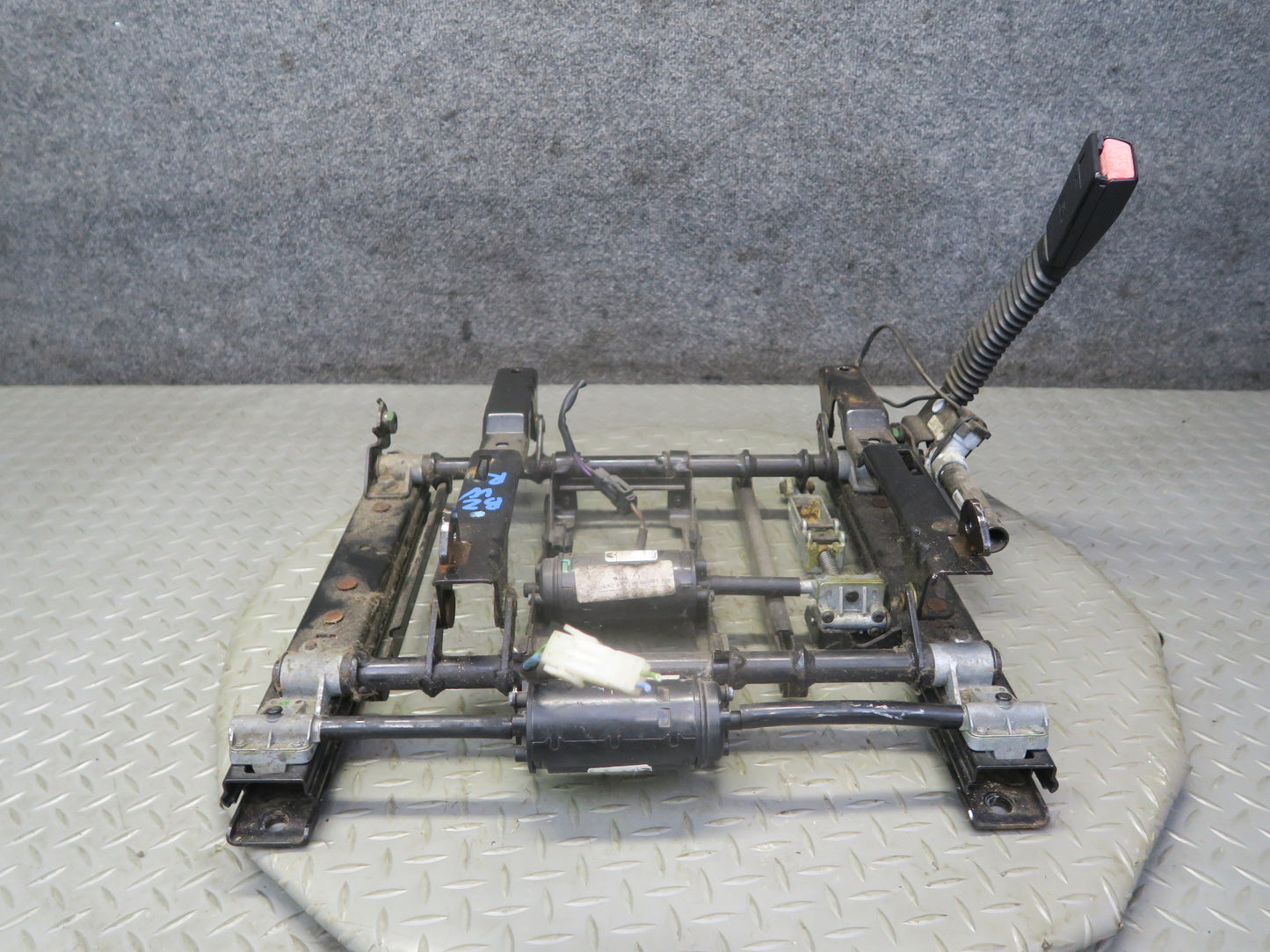 98-02 BMW E36/7 Z3 Front Right Seat Lower Frame Track Rail w Motors OEM