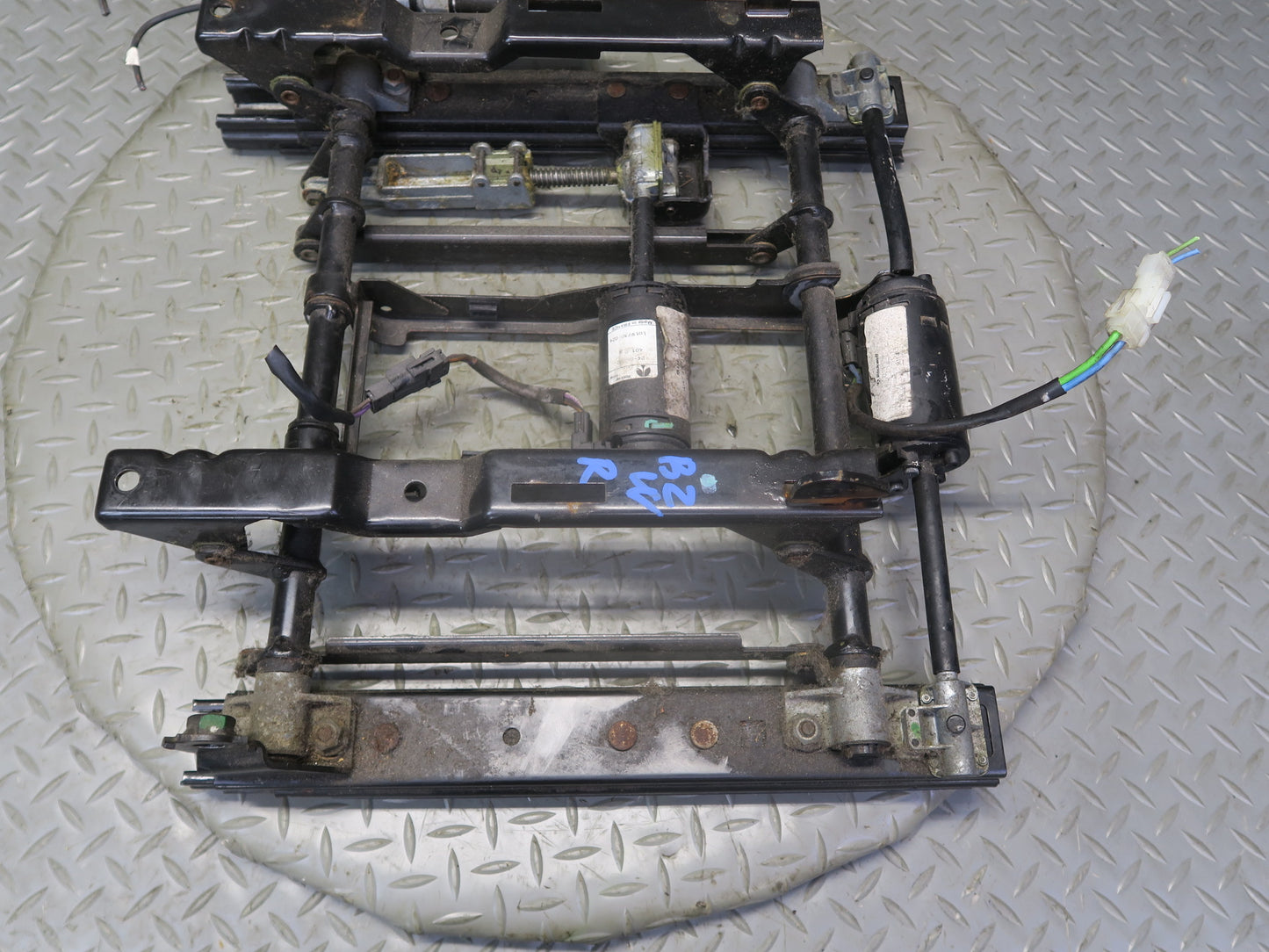 98-02 BMW E36/7 Z3 Front Right Seat Lower Frame Track Rail w Motors OEM