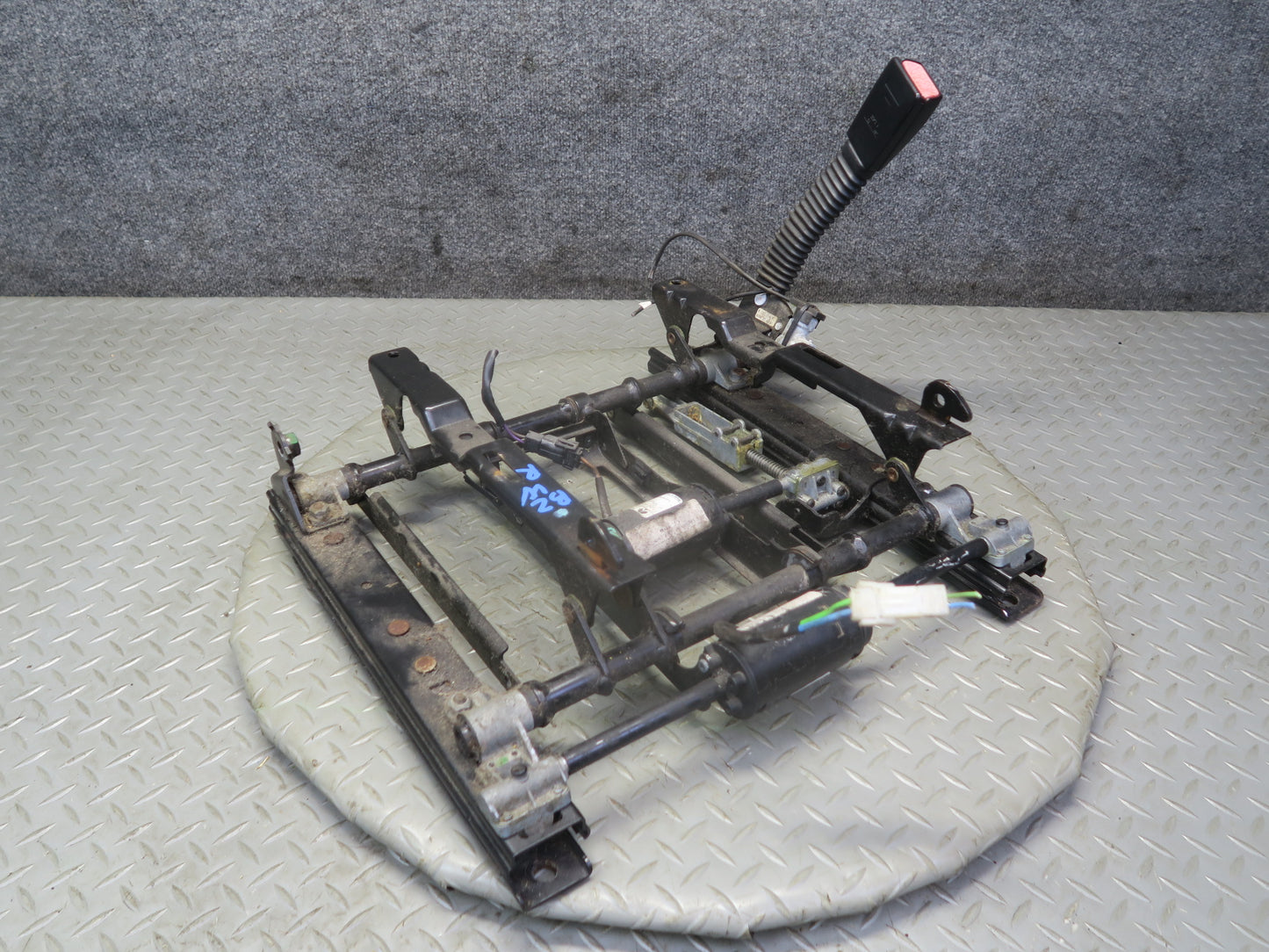 98-02 BMW E36/7 Z3 Front Right Seat Lower Frame Track Rail w Motors OEM