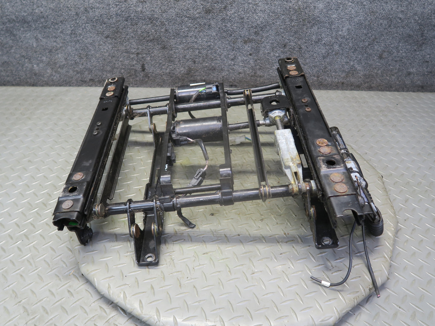 98-02 BMW E36/7 Z3 Front Right Seat Lower Frame Track Rail w Motors OEM