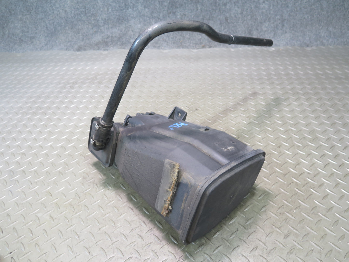 96-02 BMW E36/7 Z3 Fuel Evap Vapor Charcoal Canister 1183568 OEM