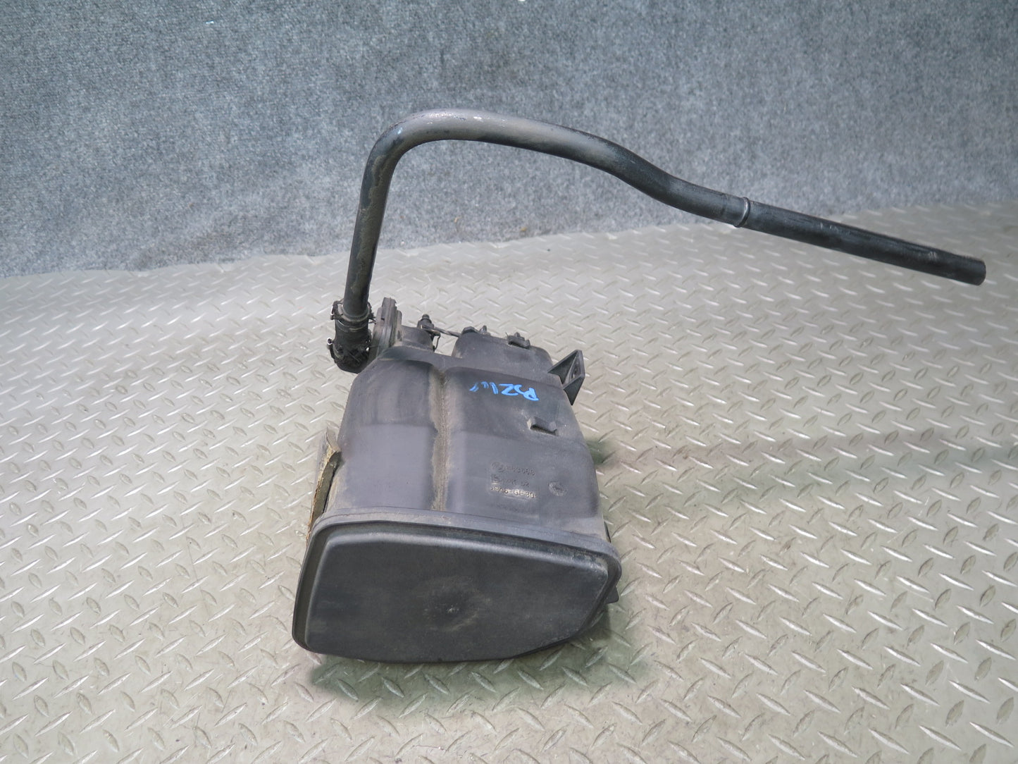 96-02 BMW E36/7 Z3 Fuel Evap Vapor Charcoal Canister 1183568 OEM