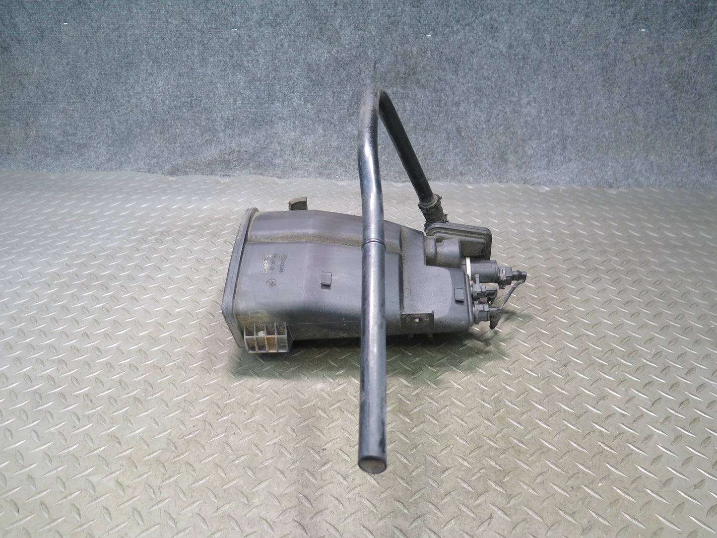 96-02 BMW E36/7 Z3 Fuel Evap Vapor Charcoal Canister 1183568 OEM