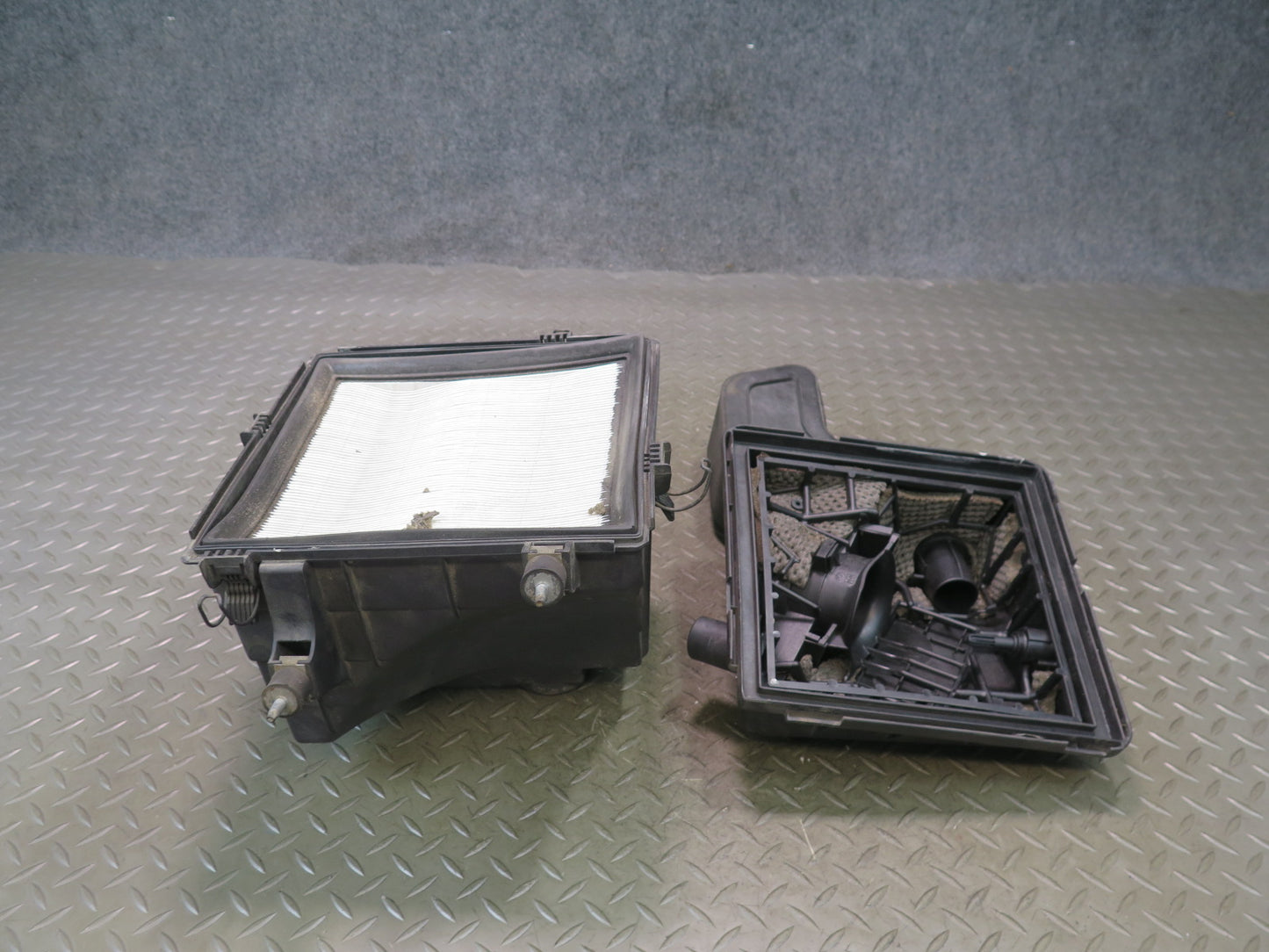 96-99 BMW E36/7 Z3 1.9L M44 Air Intake Cleaner Filter Box w Resonator OEM