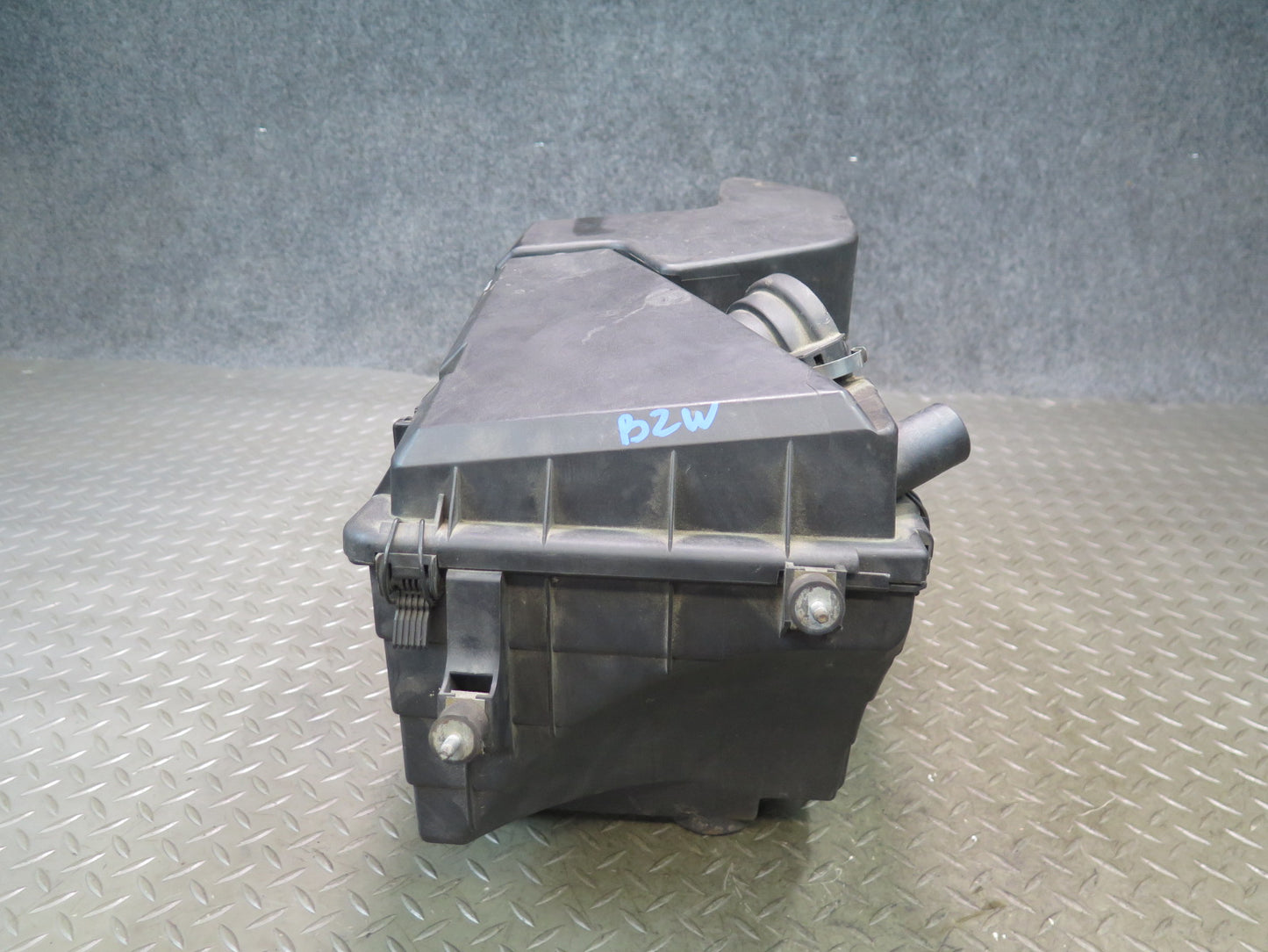 96-99 BMW E36/7 Z3 1.9L M44 Air Intake Cleaner Filter Box w Resonator OEM