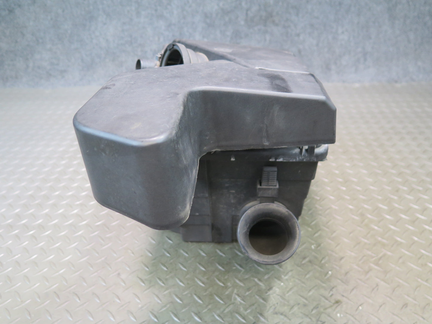 96-99 BMW E36/7 Z3 1.9L M44 Air Intake Cleaner Filter Box w Resonator OEM