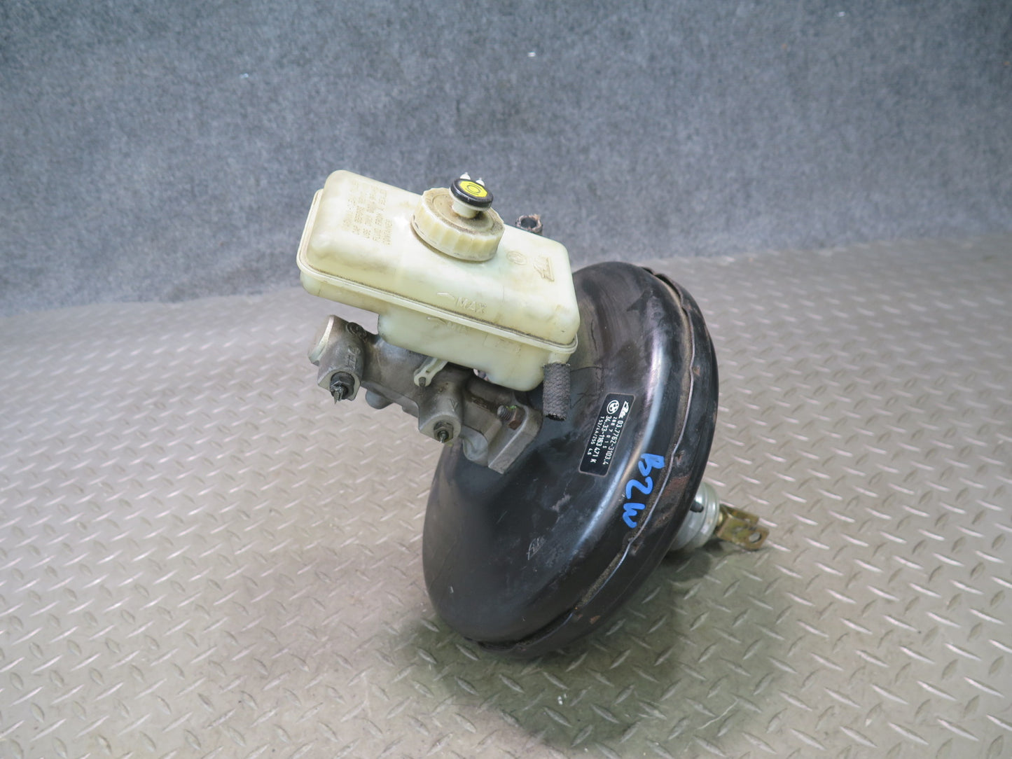 96-02 BMW E36/7 Z3 Brake Master Cylinder Booster Fluid Reservoir OEM