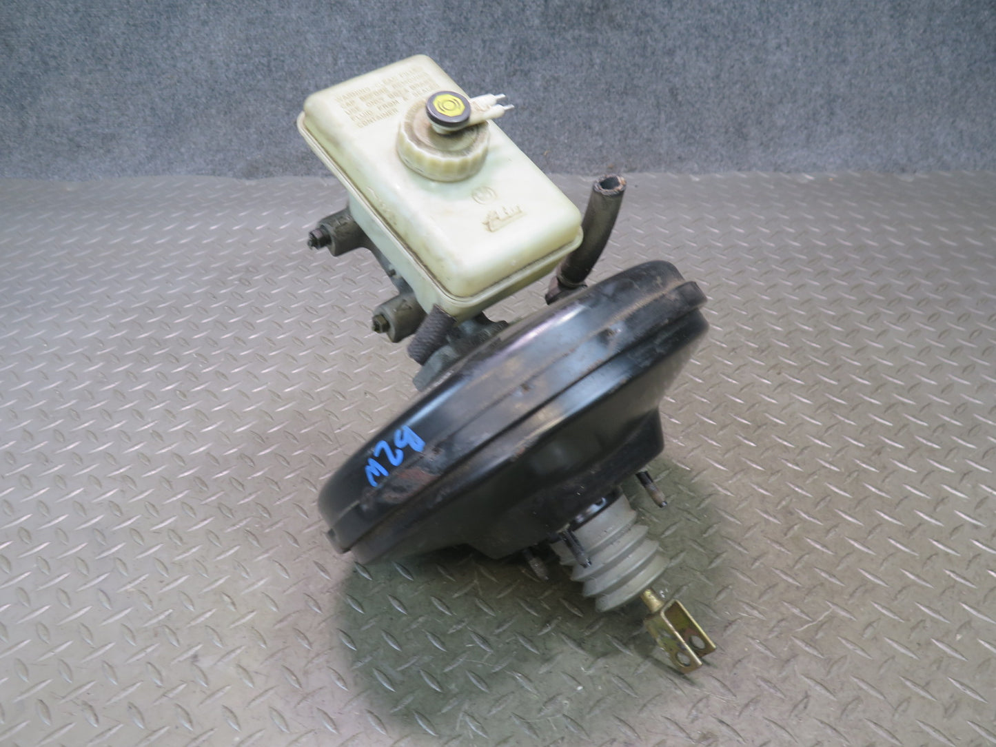 96-02 BMW E36/7 Z3 Brake Master Cylinder Booster Fluid Reservoir OEM