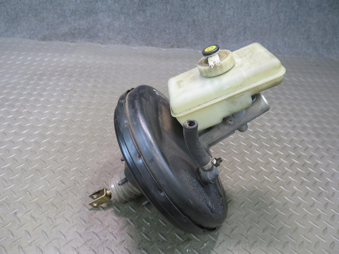 96-02 BMW E36/7 Z3 Brake Master Cylinder Booster Fluid Reservoir OEM