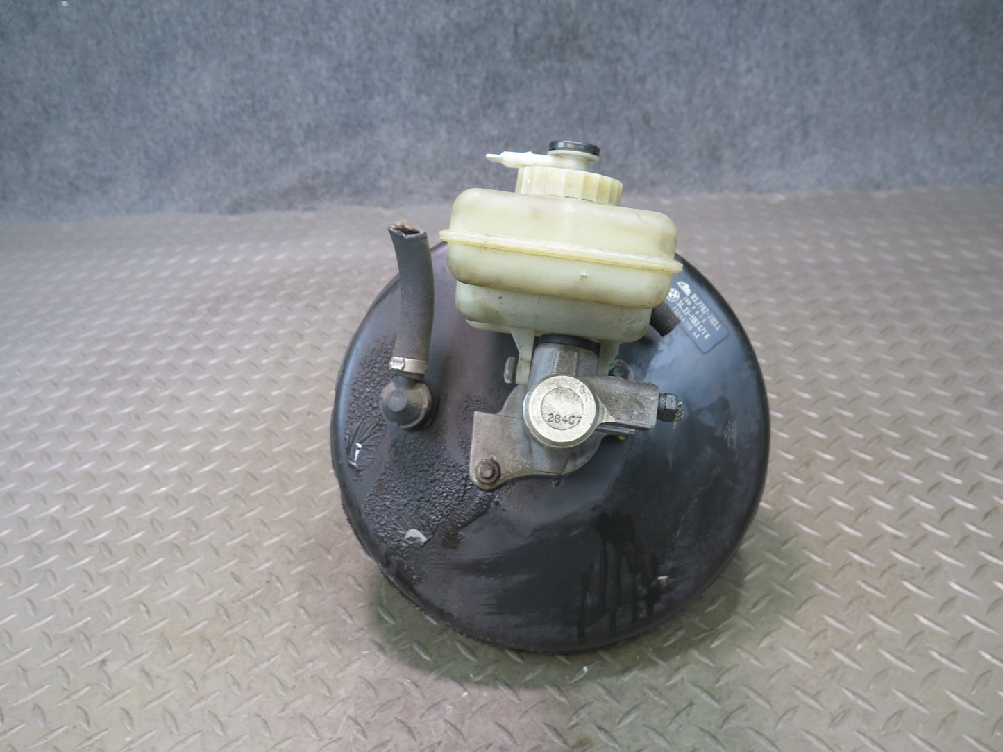 96-02 BMW E36/7 Z3 Brake Master Cylinder Booster Fluid Reservoir OEM