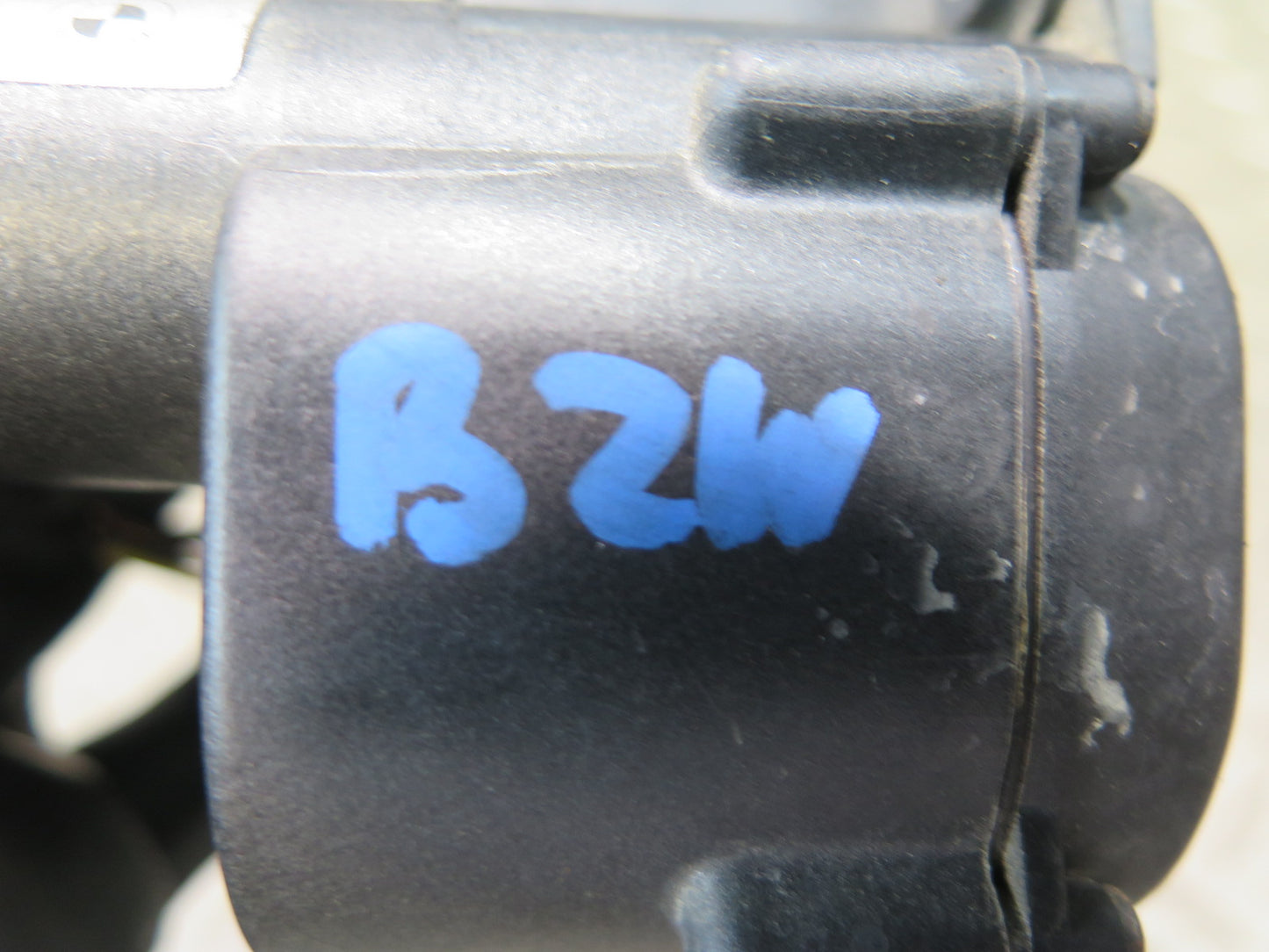 96-02 BMW E36/7 Z3 Cruise Control Actuator w Motor 8360069 OEM