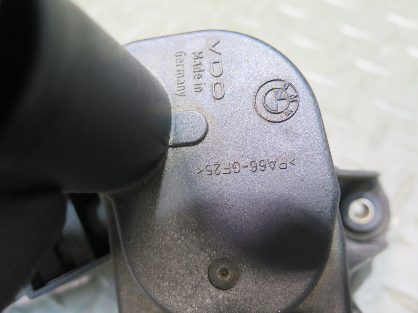 96-02 BMW E36/7 Z3 Cruise Control Actuator w Motor 8360069 OEM