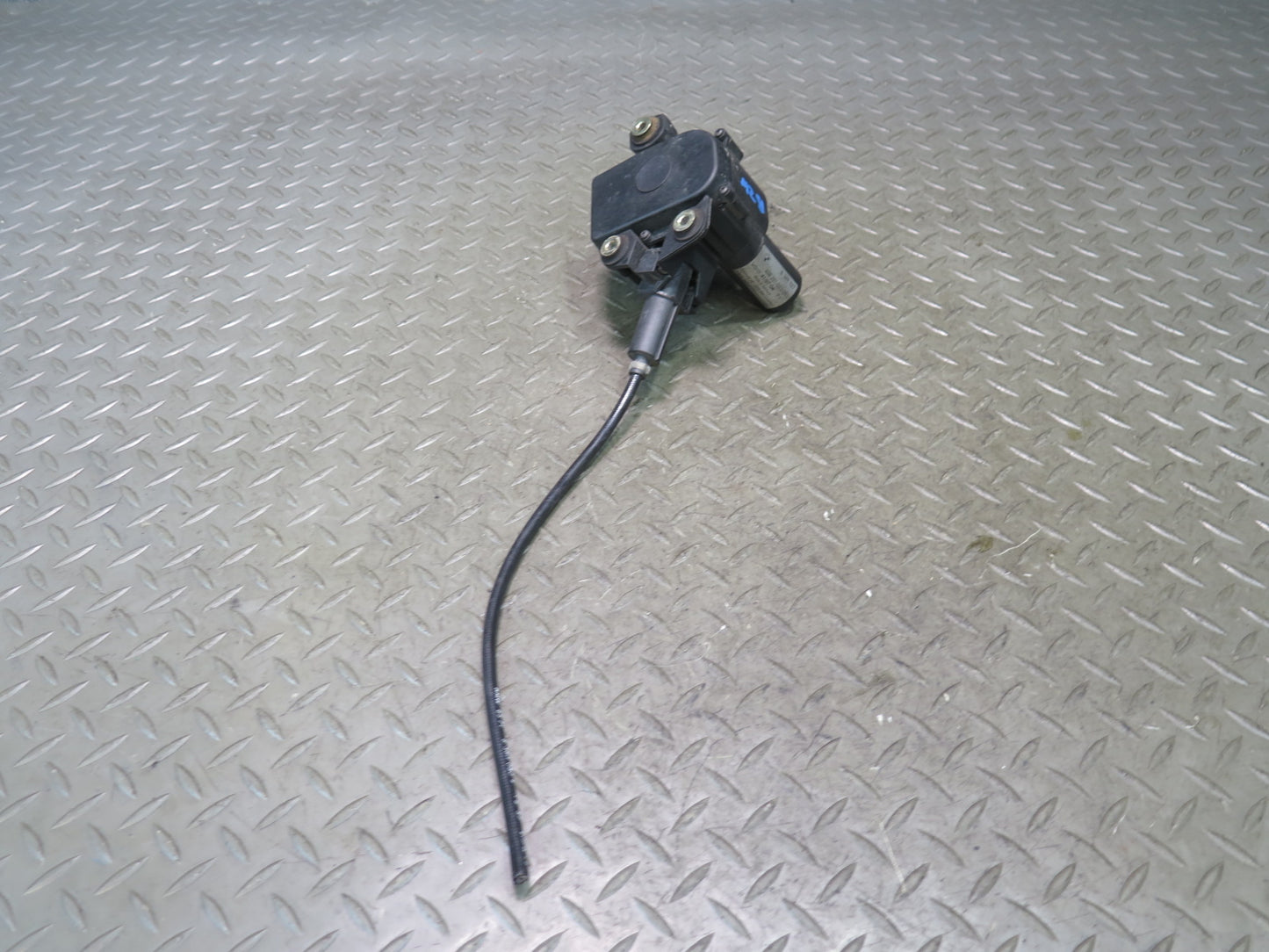 96-02 BMW E36/7 Z3 Cruise Control Actuator w Motor 8360069 OEM