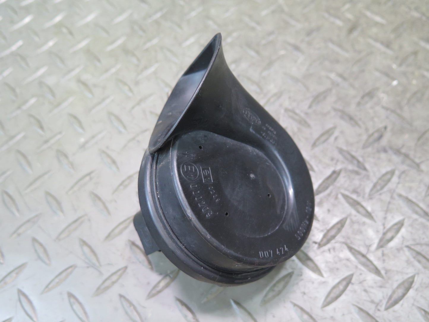 96-02 BMW E36/7 Z3 High & Low Tone Note Pitch Horn Signal Set of 2
