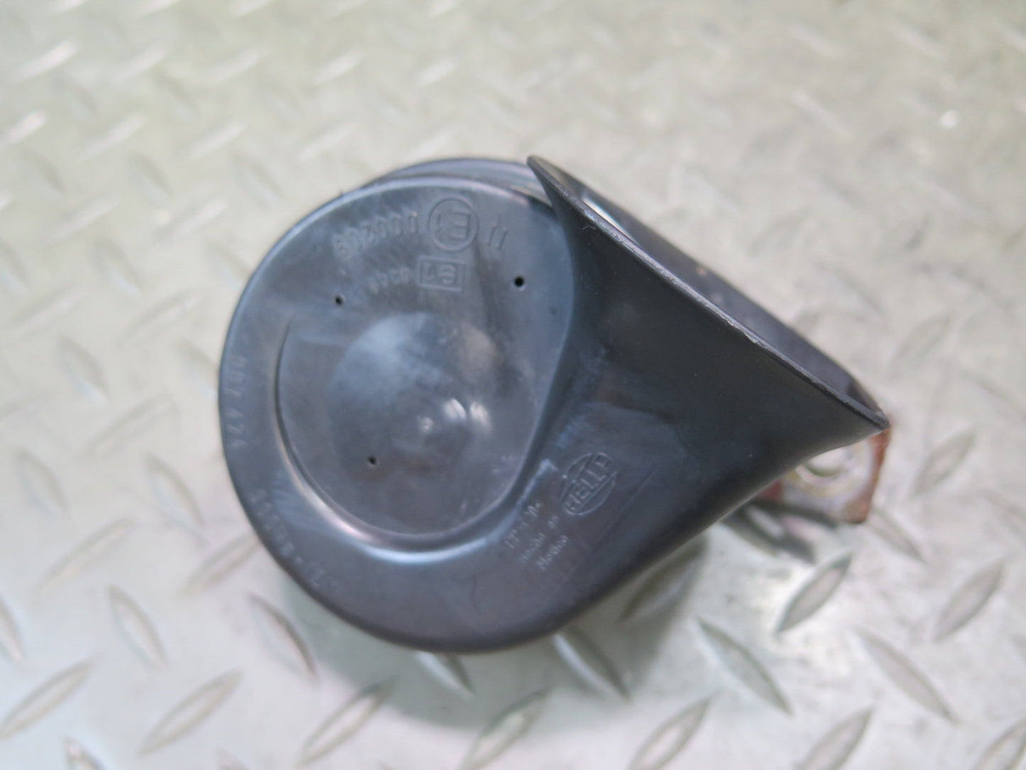 96-02 BMW E36/7 Z3 High & Low Tone Note Pitch Horn Signal Set of 2