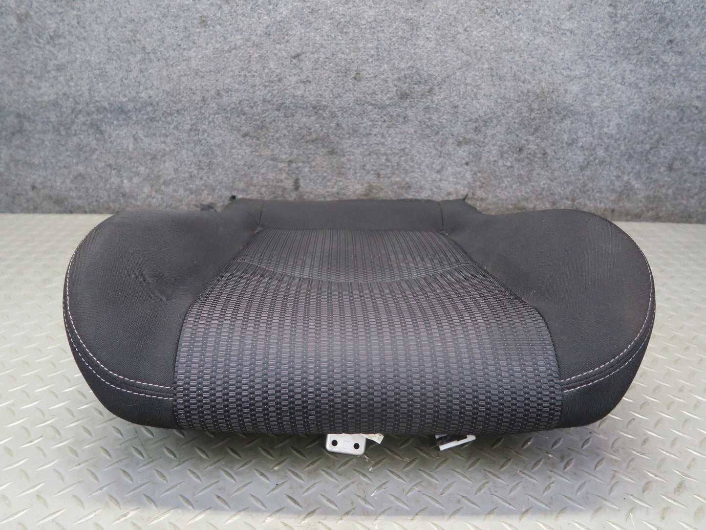 11-20 Nissan Z34 370Z Coupe Front Right Seat Lower Cloth Cushion Black 31K OEM