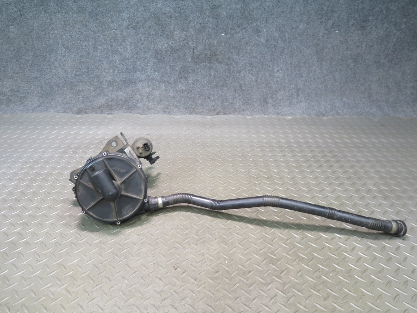 96-99 BMW E36/7 Z3 1.9L M44 Engine Secondary Air Injection Smog Pump OEM