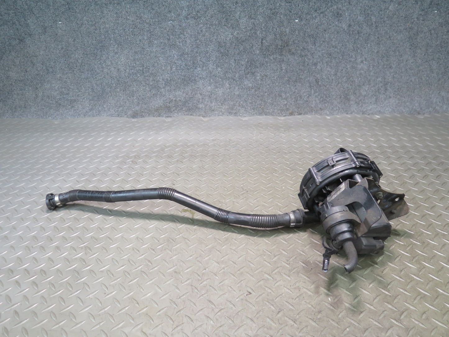 96-99 BMW E36/7 Z3 1.9L M44 Engine Secondary Air Injection Smog Pump OEM