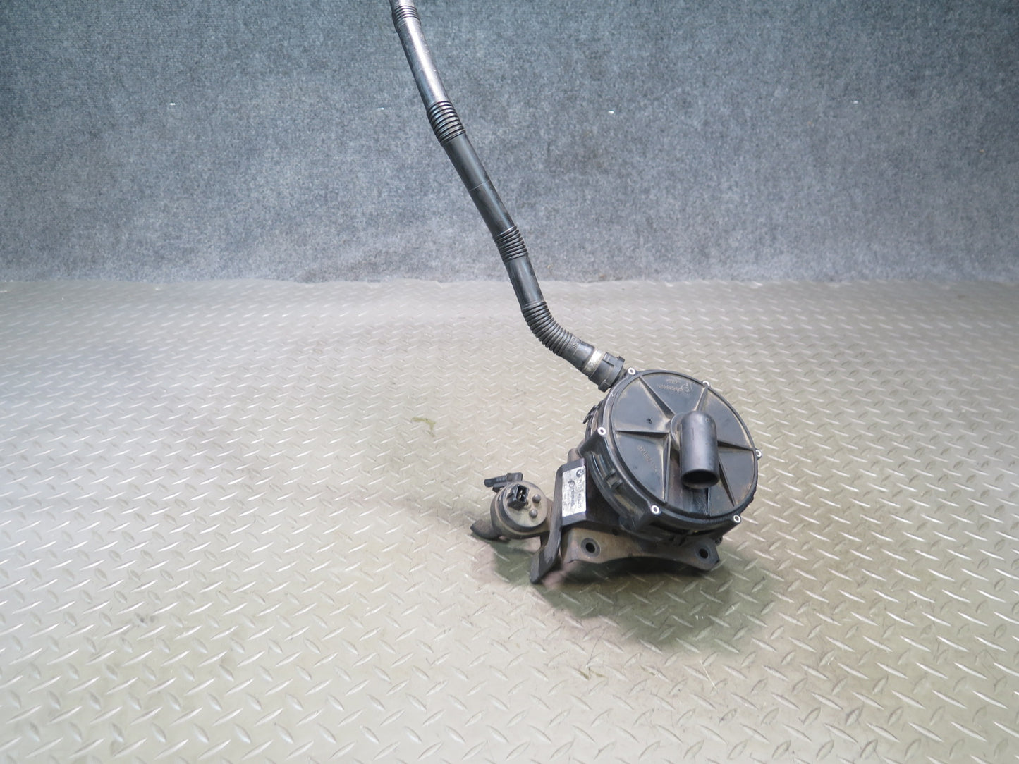 96-99 BMW E36/7 Z3 1.9L M44 Engine Secondary Air Injection Smog Pump OEM