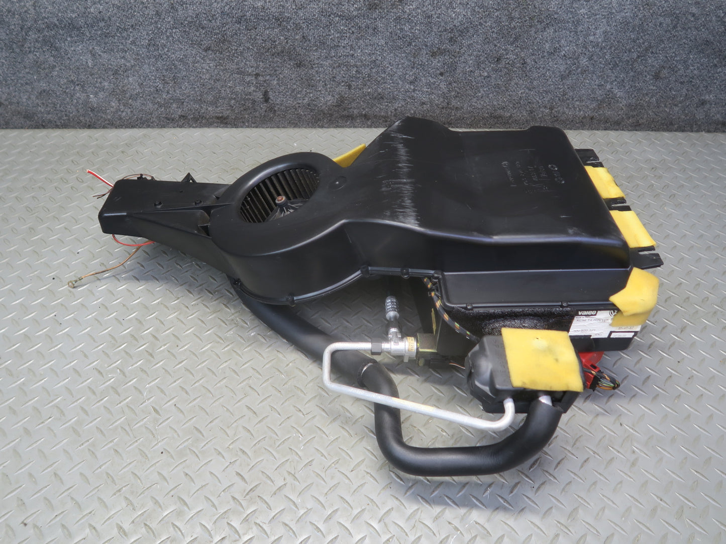 99-03 VW Eurovan T4 Rear Hvac A/C Evaporator Blower Motor Climate Box OEM