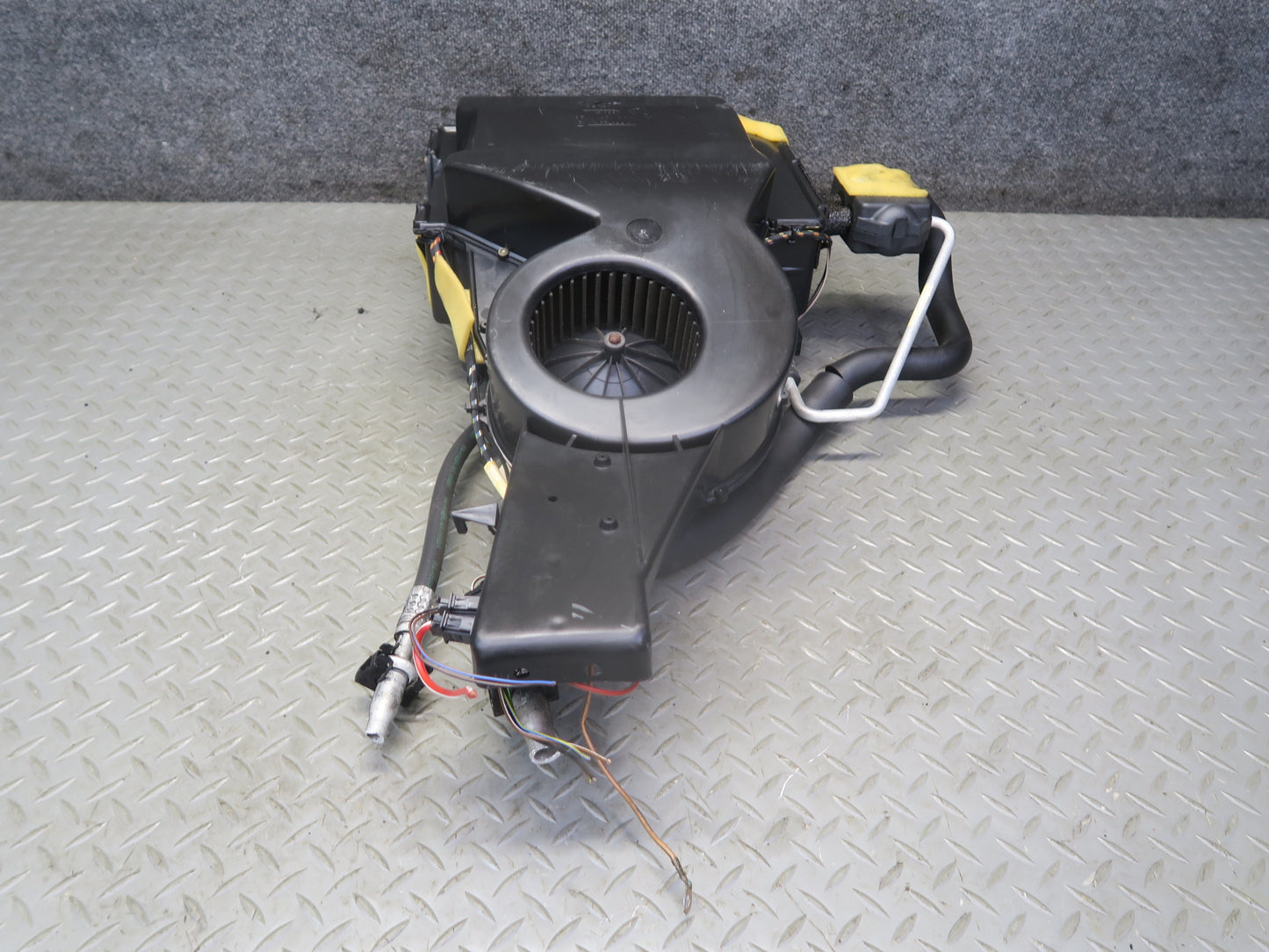 99-03 VW Eurovan T4 Rear Hvac A/C Evaporator Blower Motor Climate Box OEM