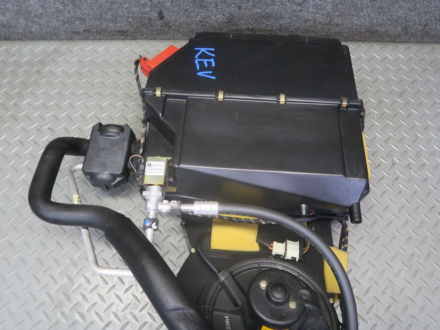 99-03 VW Eurovan T4 Rear Hvac A/C Evaporator Blower Motor Climate Box OEM