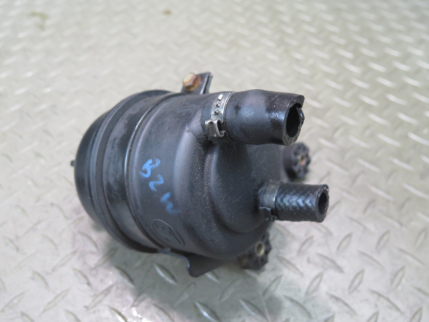 96-02 BMW E36/7 Z3 Power Steering Fluid Reservoir Bottle Tank OEM