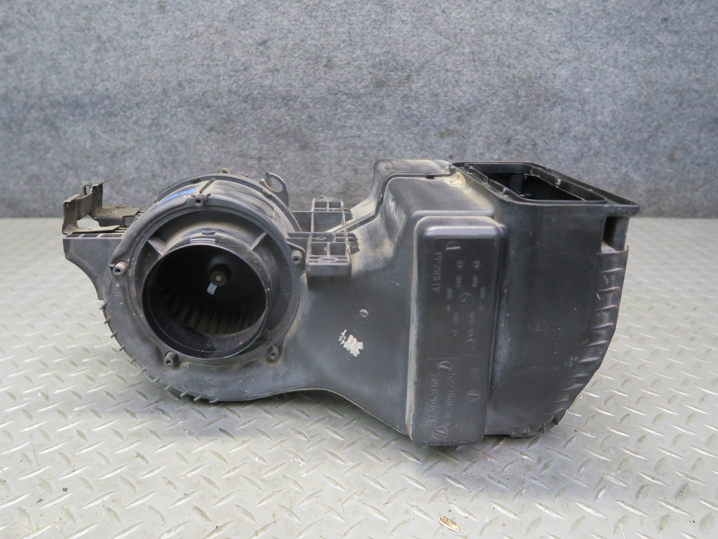 99-03 VW Eurovan T4 Front Hvac Blower Motor Climate Box 701820024B OEM