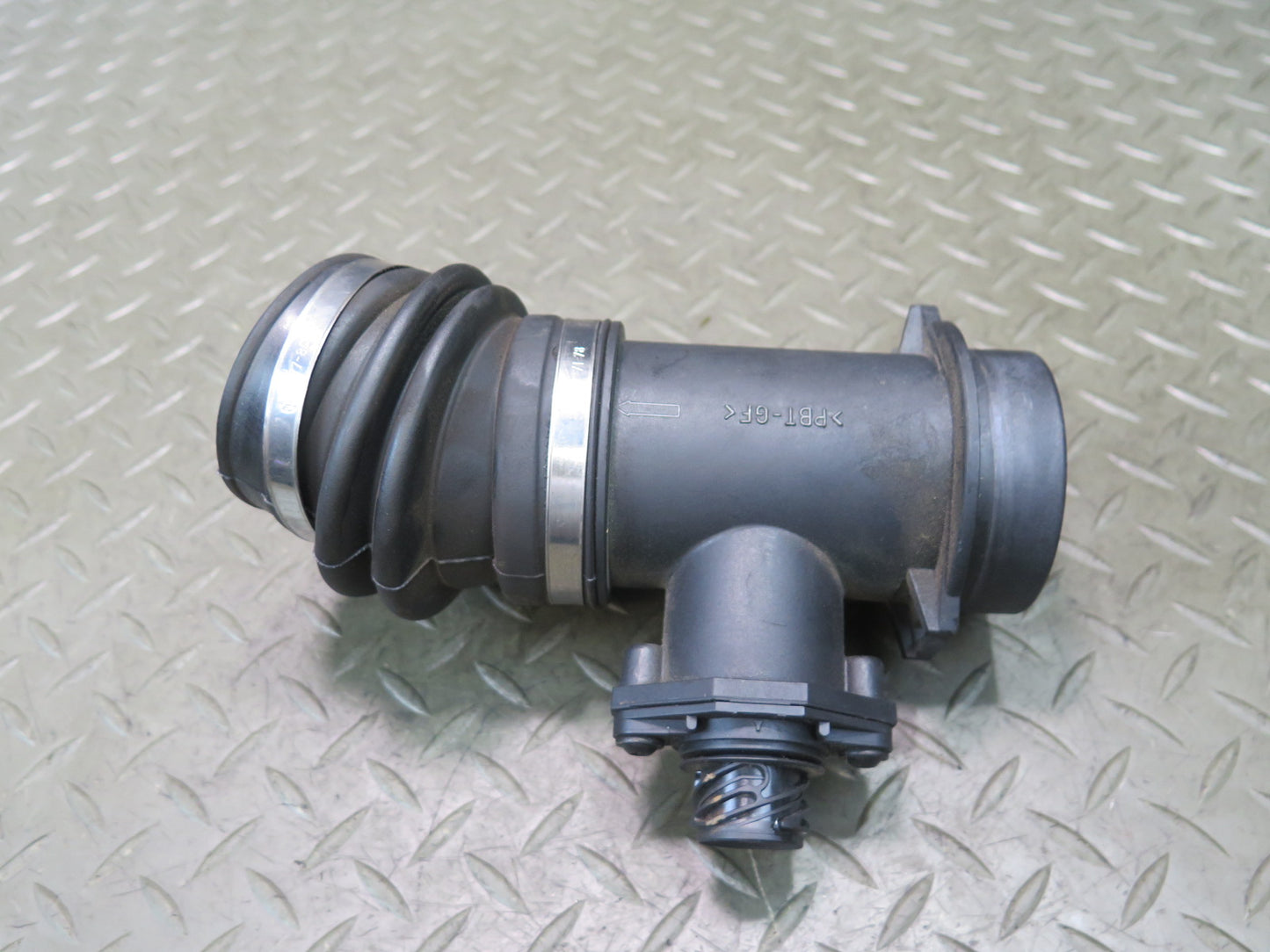 96-98 BMW E36/7 Z3 1.9L M44 Mass Air Flow Meter MAF Sensor w Hose 1736224 OEM