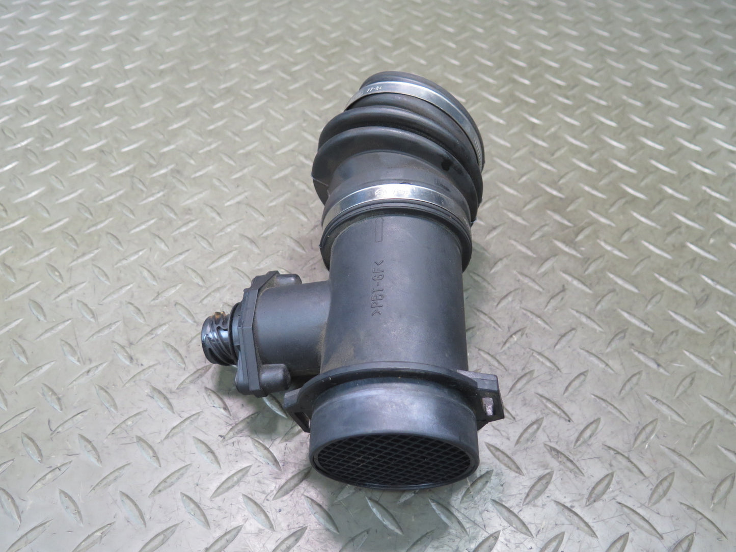 96-98 BMW E36/7 Z3 1.9L M44 Mass Air Flow Meter MAF Sensor w Hose 1736224 OEM