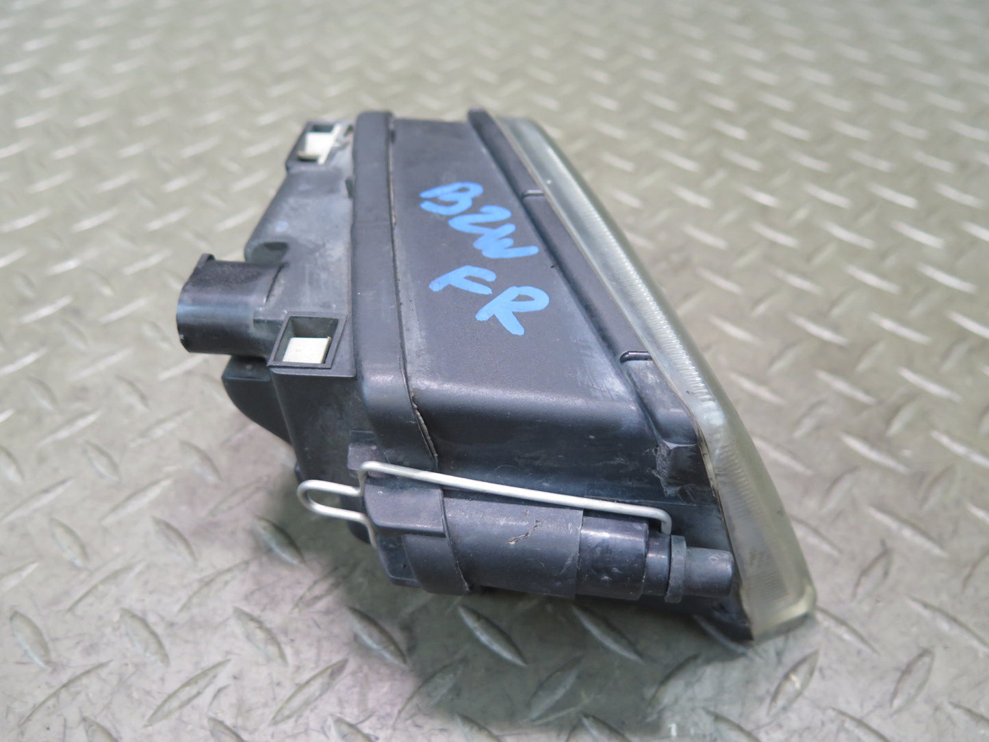 96-99 BMW E36/7 Z3 Front Right Fog Light Lamp 8360576 OEM