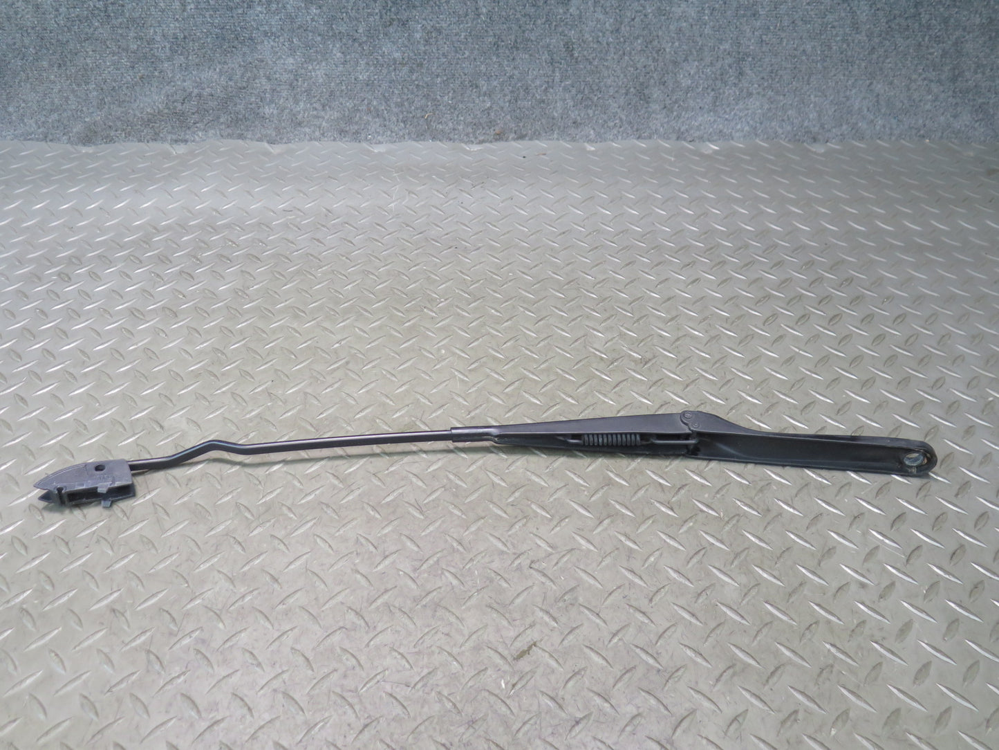 96-02 BMW E36/7 Z3 Set of 2 Front Left & Right Windshield Wiper Arm OEM