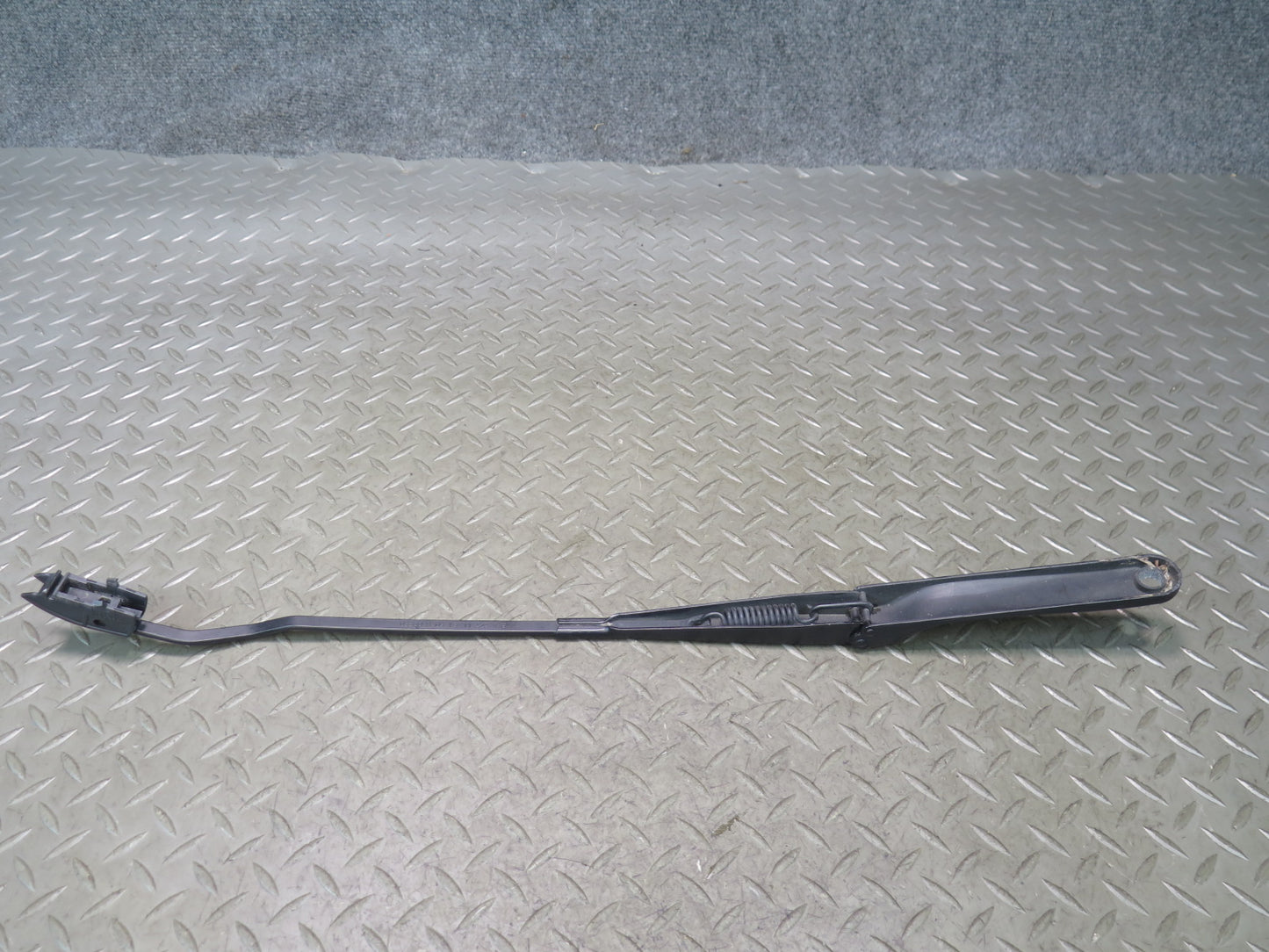 96-02 BMW E36/7 Z3 Set of 2 Front Left & Right Windshield Wiper Arm OEM