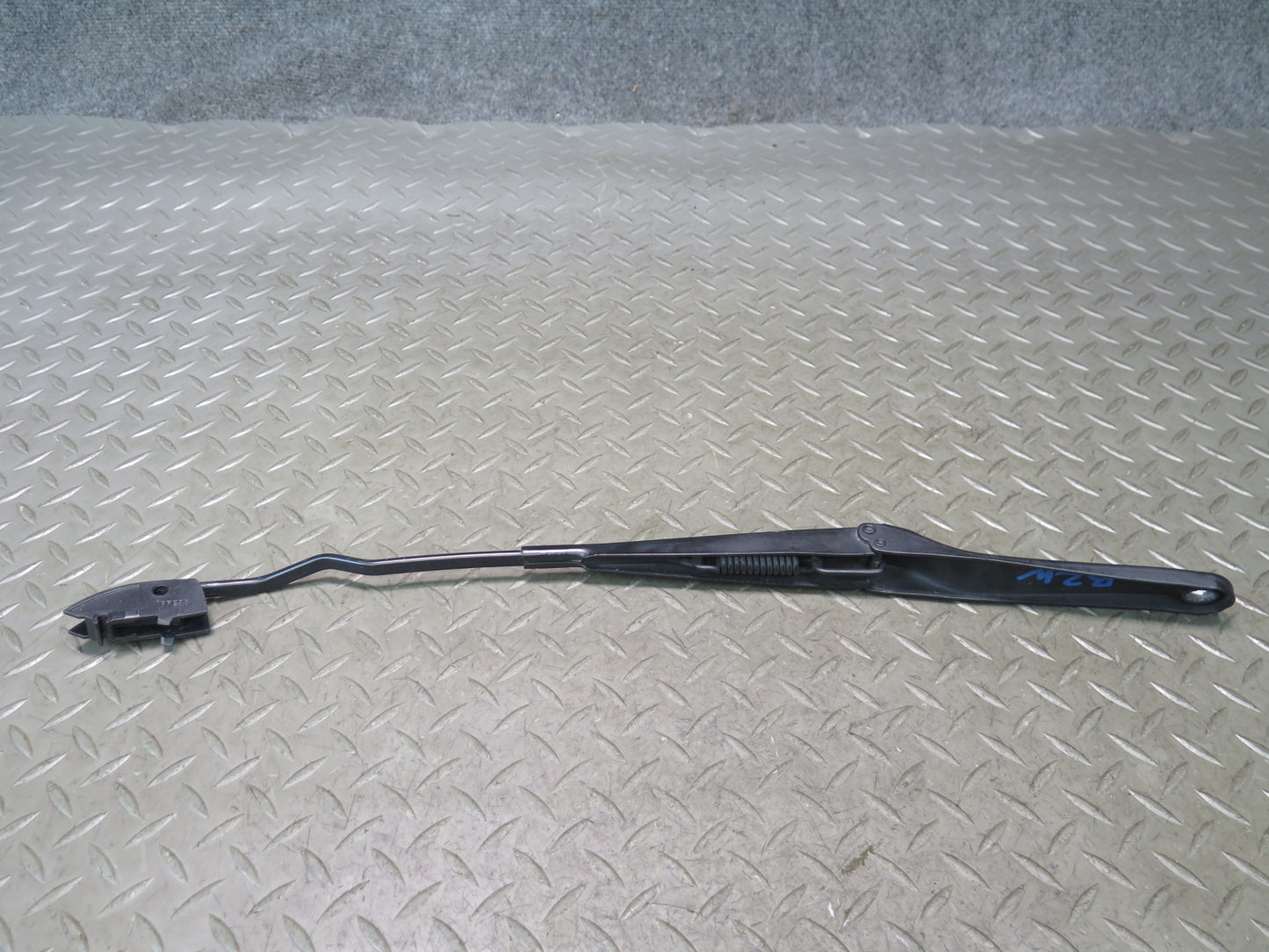 96-02 BMW E36/7 Z3 Set of 2 Front Left & Right Windshield Wiper Arm OEM