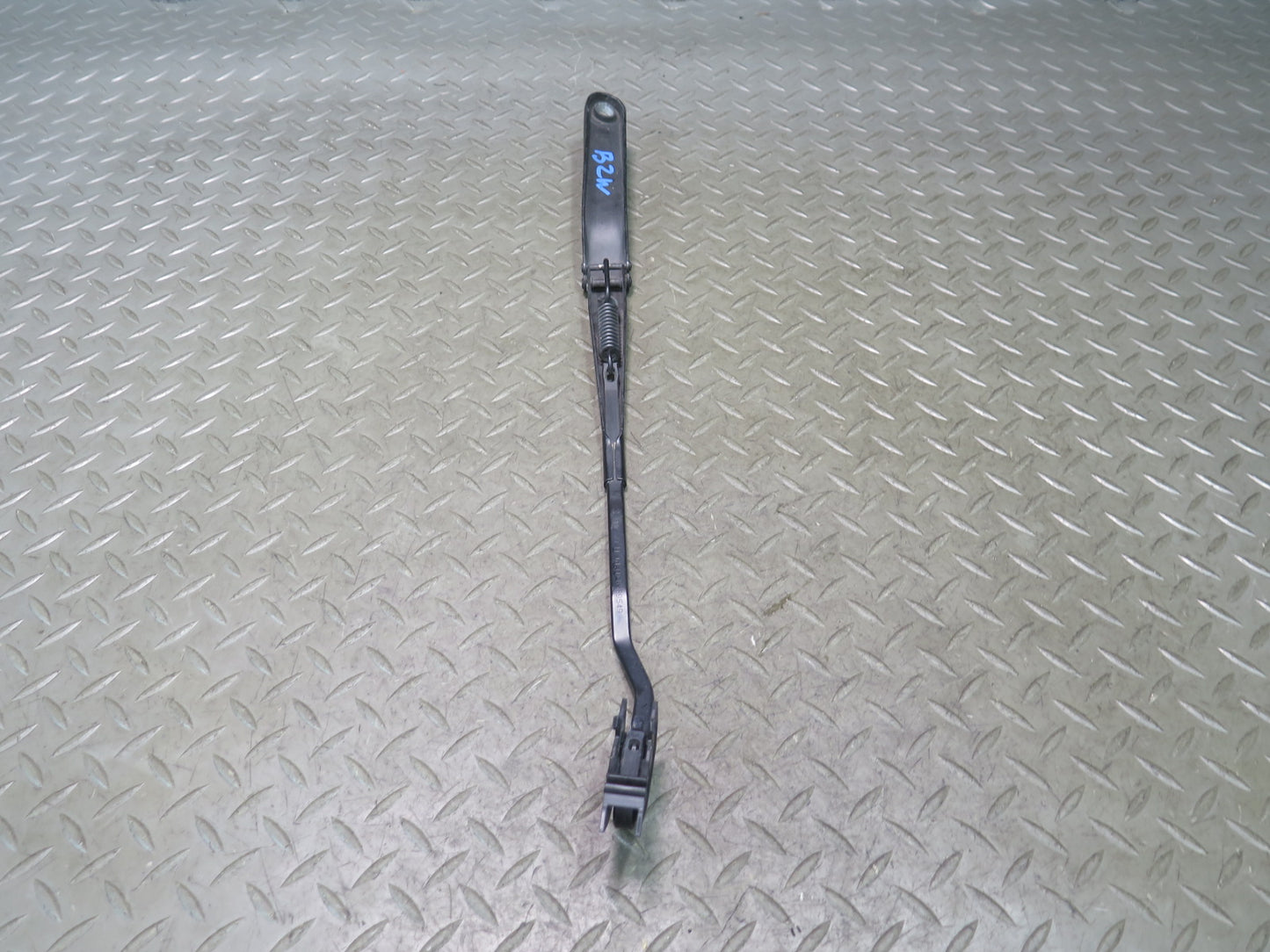 96-02 BMW E36/7 Z3 Set of 2 Front Left & Right Windshield Wiper Arm OEM