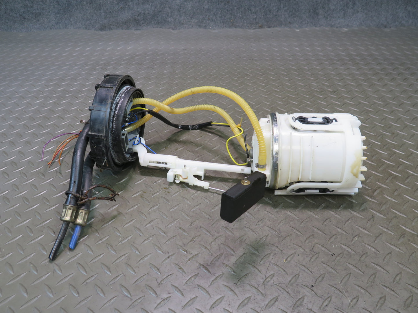 99-03 VW Eurovan T4 2.8L Fuel Gas Pump Level Sensor Assembly OEM