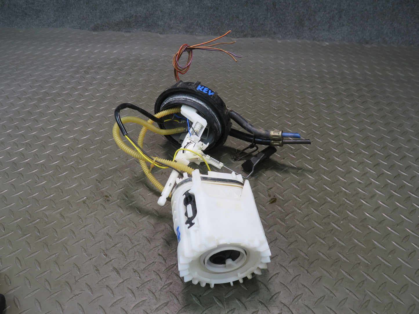 99-03 VW Eurovan T4 2.8L Fuel Gas Pump Level Sensor Assembly OEM